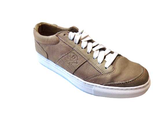 CLAY Leather Sneaker